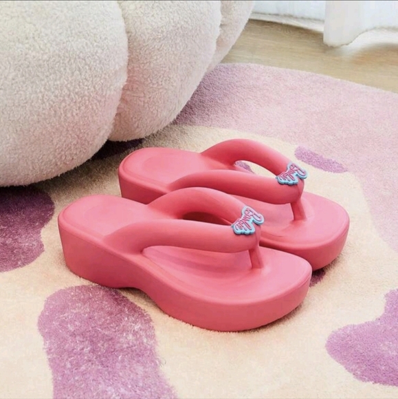 Barbie Slippers - Picture 3 of 4